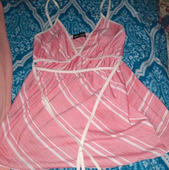 Bundle of 4 Wet Seal tops - Picture 4 of 7
